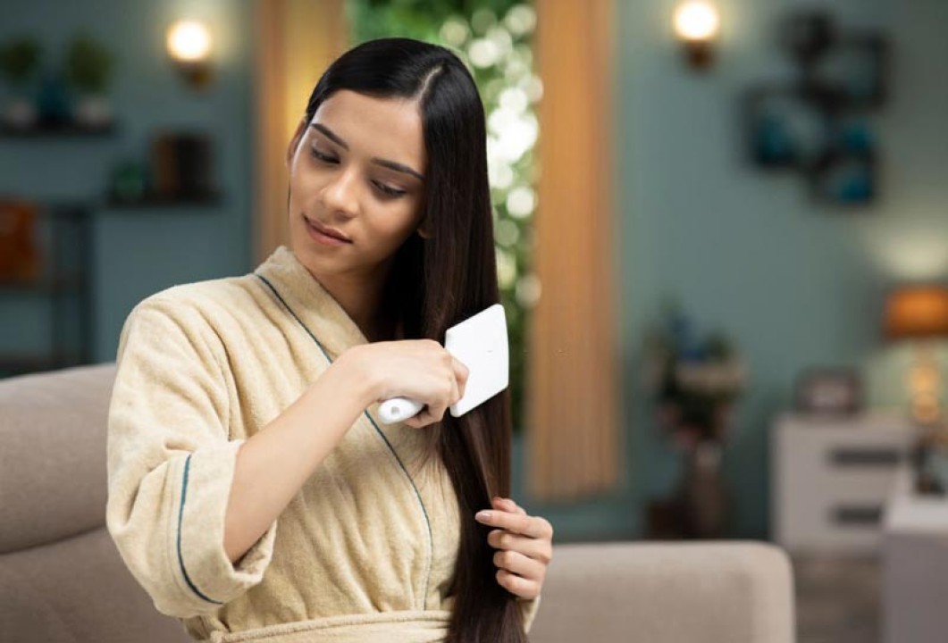 آیا برس کشیدن زیاد باعث ریزش مو می‌شود؟